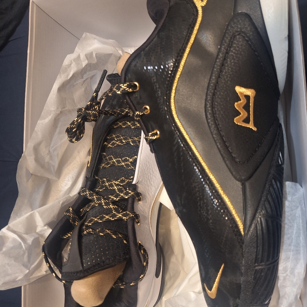 LeBron 22 Mogul (DS Never Worn) - Picture 5 of 9